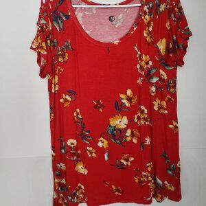 NWOT   A & I  Size L Bust 40"  Super Cute Top with Lace Up Shoulders       Box 5